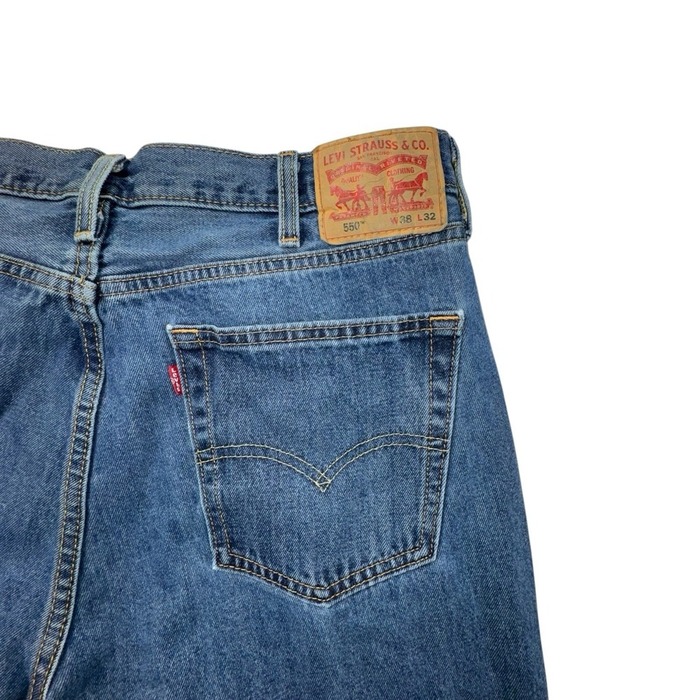 Men's Levis Relaxed Fit 550 Jeans Medium Wash Size 38x32 Medium Wash Mid Rise - Picture 9 of 15